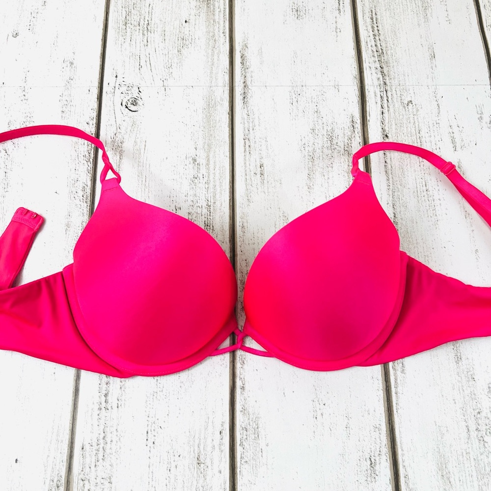 36B Victoria’s Secret Miraculous Plunge Bombshell Push Up Bra - Picture 5 of 11
